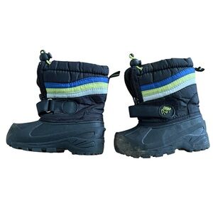 Kola Kids' Black insulated snow Boots with Blue and Green Stripes size 5